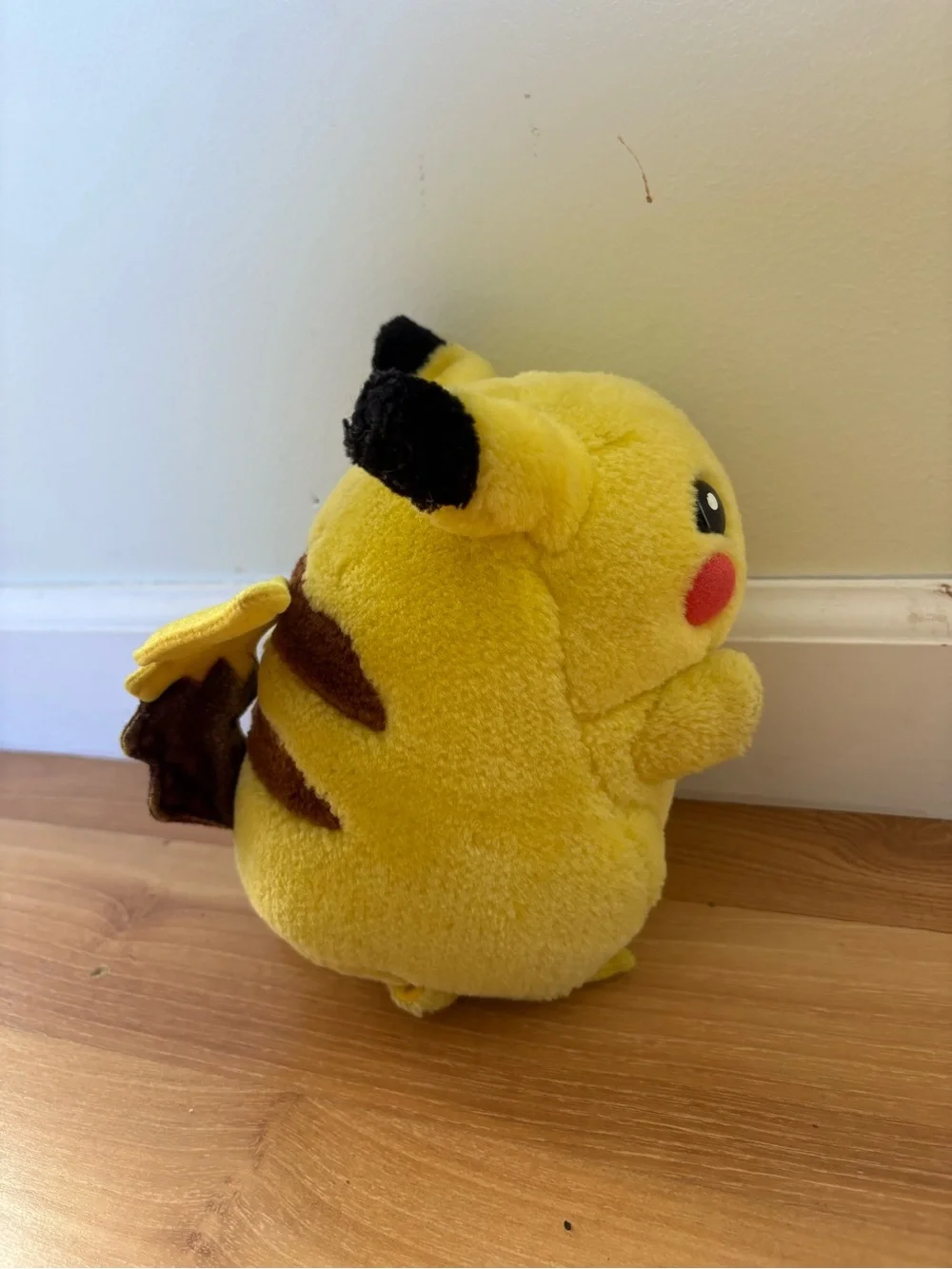 Hasbro 2004 Pikachu I Choose You Plush Light Up Red LED Cheeks Pokémon
